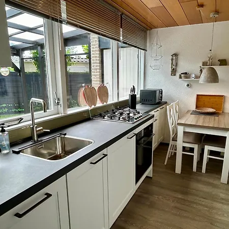 De Schelp 6 Holiday home *